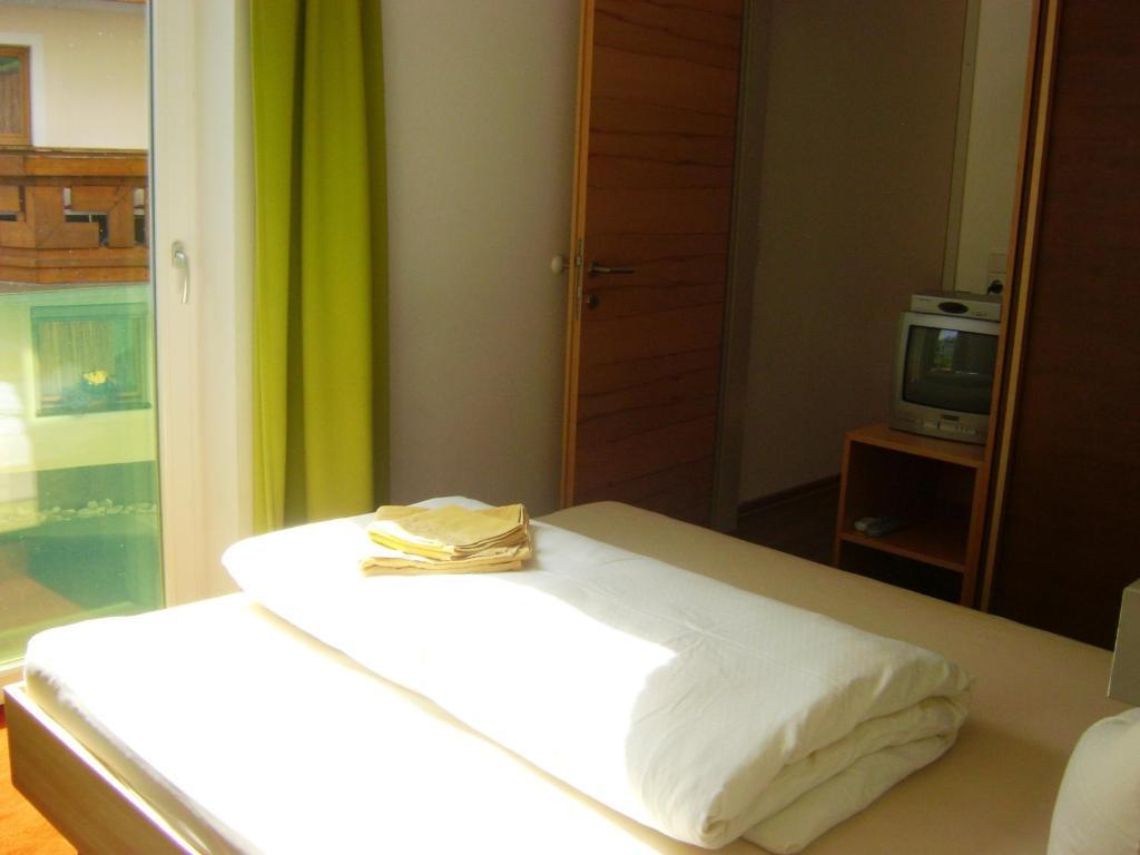 Almandin Apartments Ischgl Zimmer foto